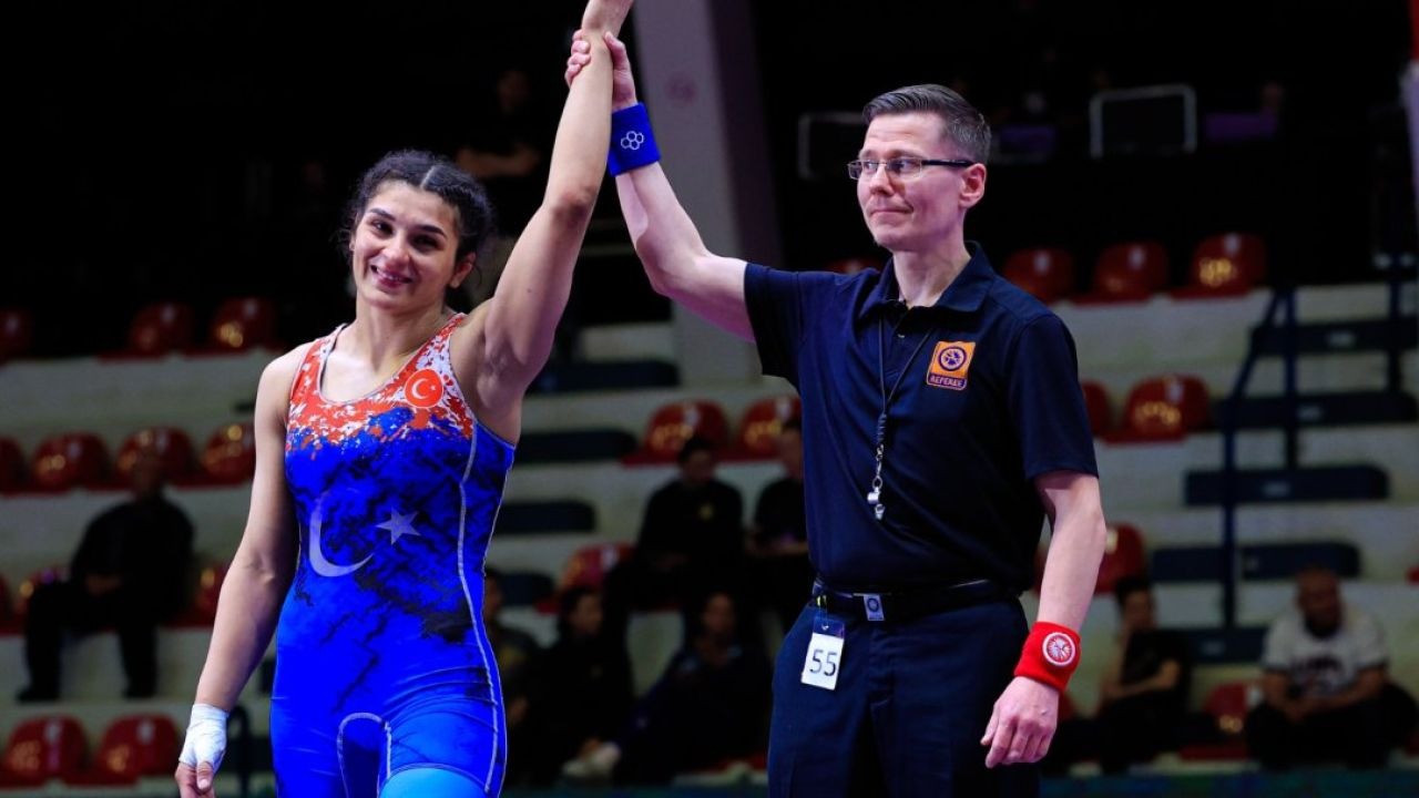 Milli güreşçi Nesrin Baş'tan büyük başarı: Avrupa şampiyonu oldu