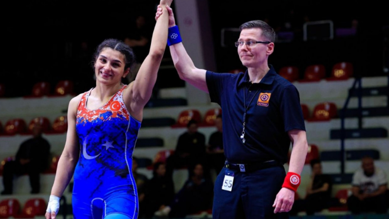 Milli güreşçi Nesrin Baş'tan büyük başarı: Avrupa şampiyonu oldu
