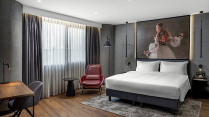 Radisson RED İzmir Point Bornova oteli hizmete açıldı