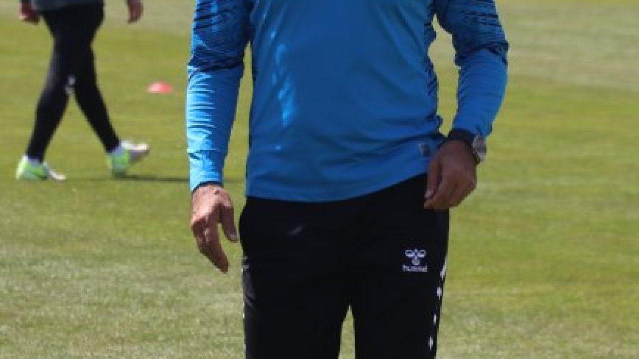 Sivasspor Teknik Direktörü İsmet Taşdemir'den son maça kadar mücadele mesajı: