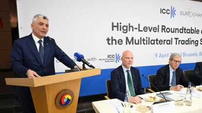 Ticaret Bakanı Bolat Brüksel'de yuvarlak masa toplantısında konuştu:
