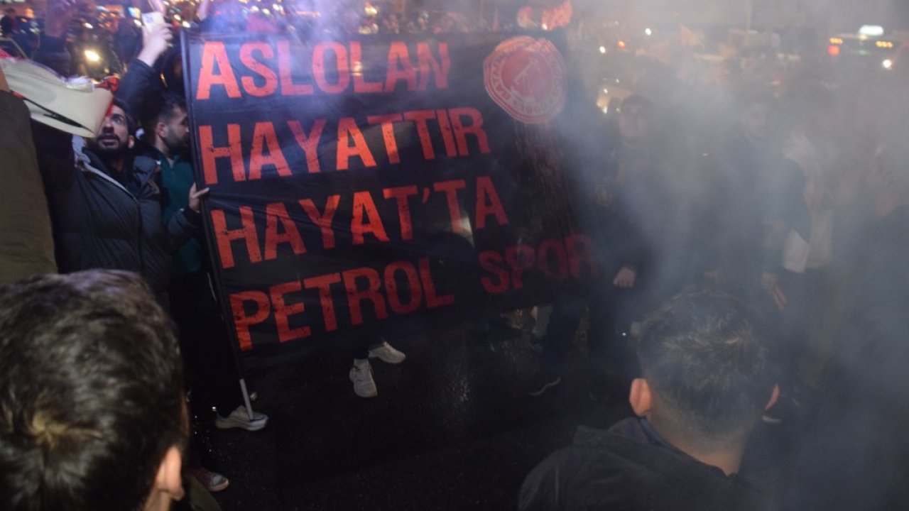 Trendyol 1. Lig'e yükselmeyi garantileyen Batman Petrolspor, coşkuyla karşılandı