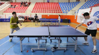 Ünilig Masa Tenisi Şampiyonası Burdur'da başladı
