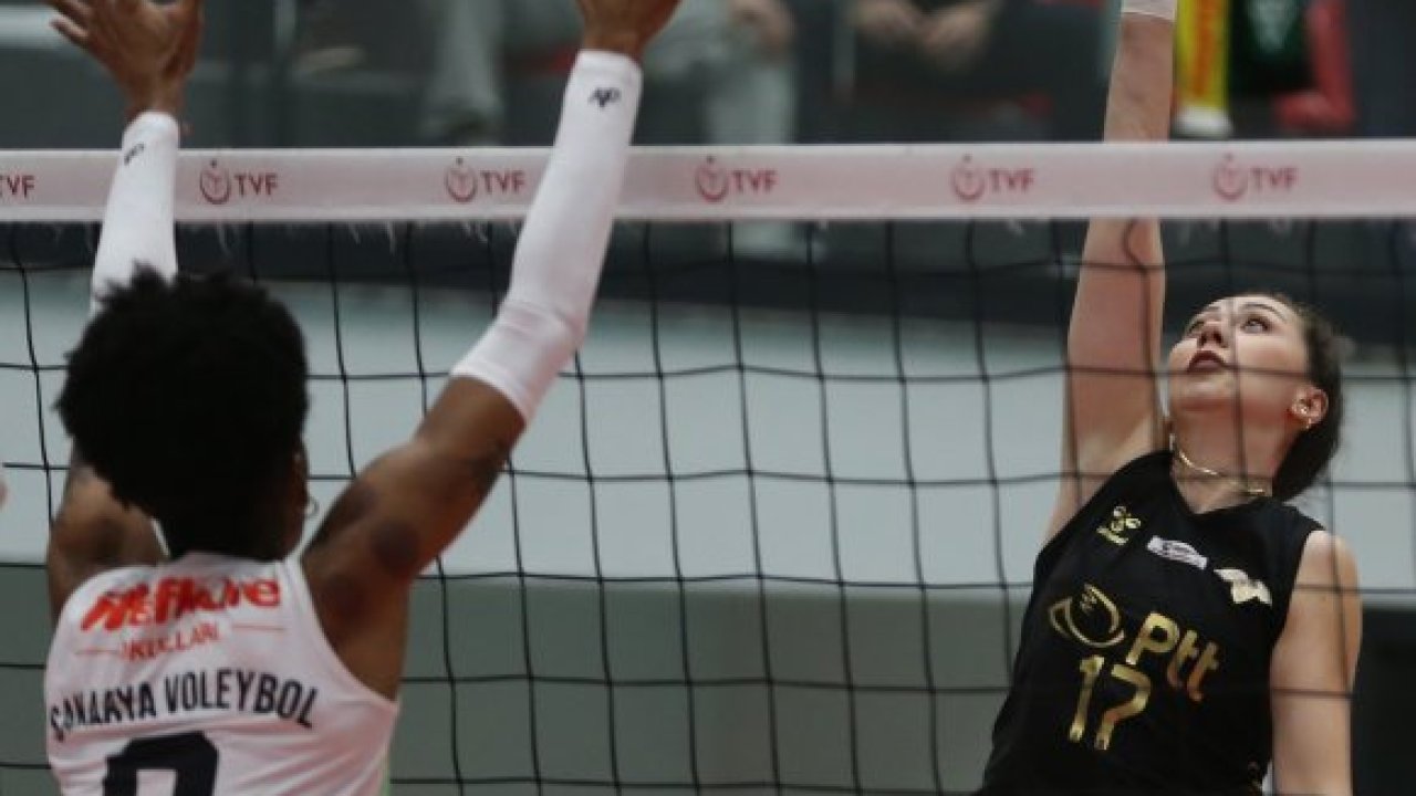 Voleybolda Kadınlar 1. Lig final etabı Alanya'da devam ediyor