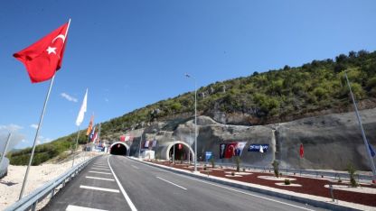 Çorum-Laçin kara yolu ile Kırkdilim tünelleri açıldı