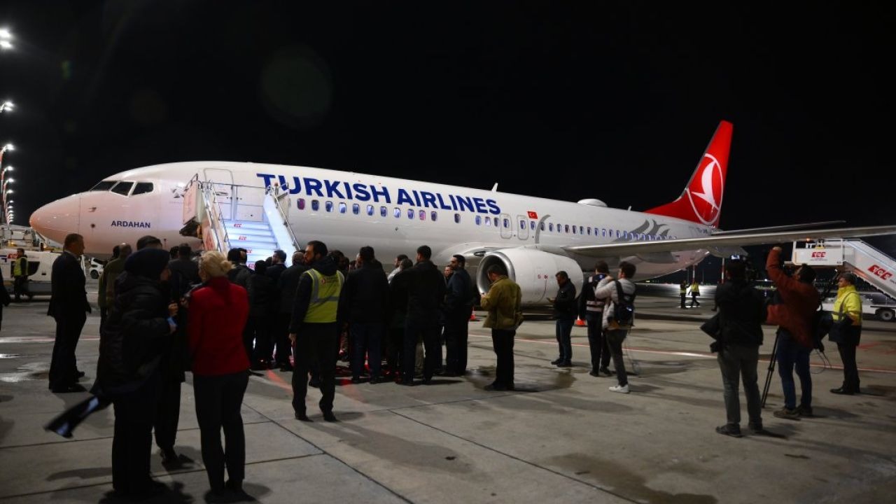İsrail'in hukuksuz saldırısında alıkonulan Sumud Filosu aktivistleri Türkiye'ye getirildi